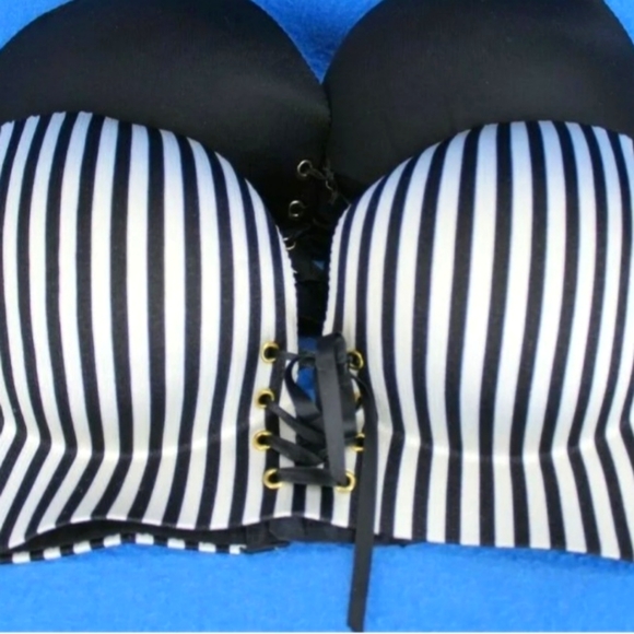 2 push up bras 38D - Picture 1 of 3